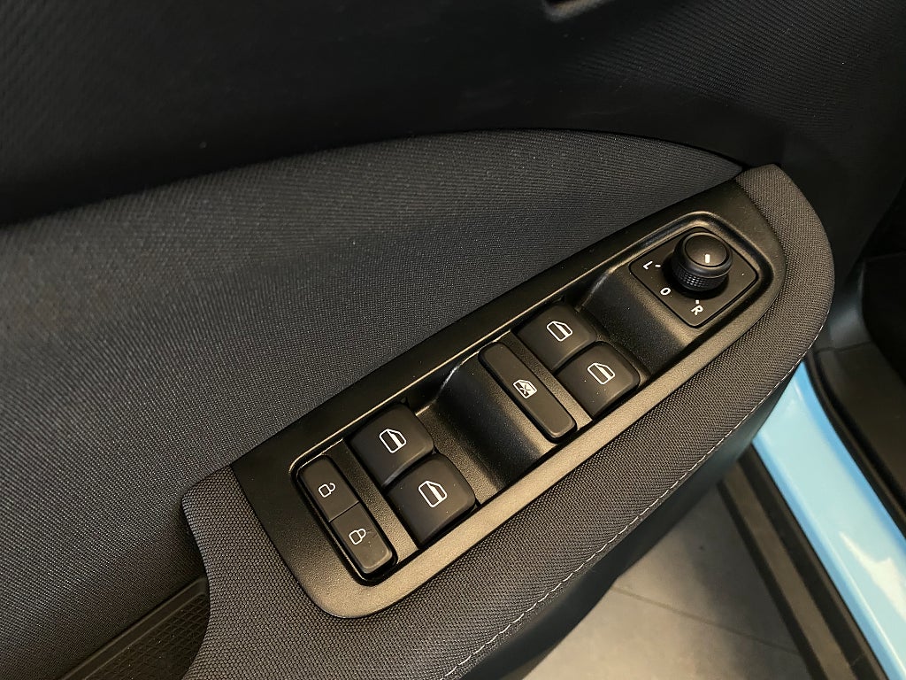 Car Image car-172899-372a9aa072eabacdd95900133e957327