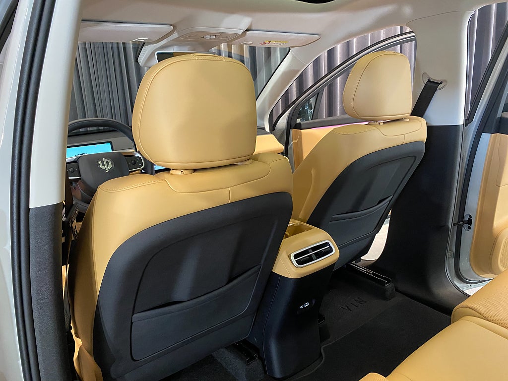 Car Image car-173063-425f5841226f66a9874857ea7f95db7b