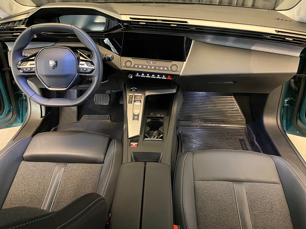 Car Image car-173168-b35413f5230867a309f4e6d06aced43b