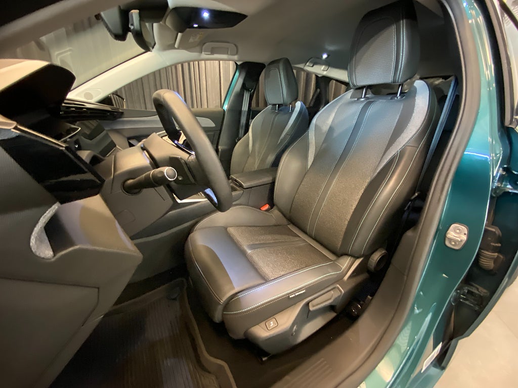 Car Image car-173168-d5c726116242f68b1e2c64ae6e83713c