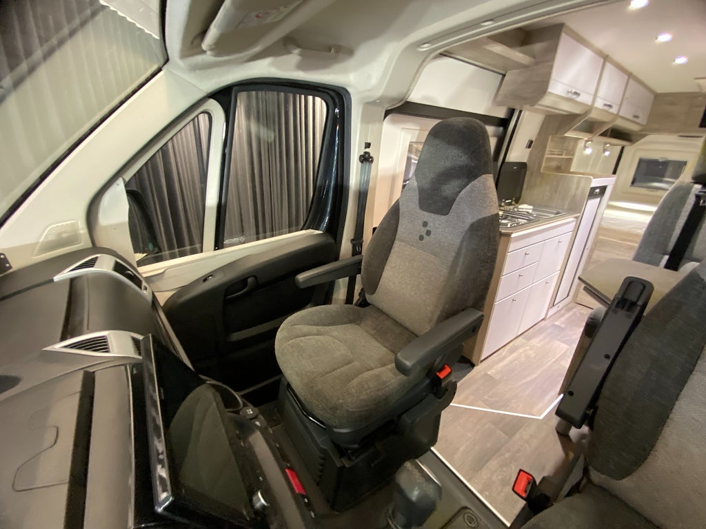 Car Image car-173235-00a900012d8e014dc3354ab149b43a76
