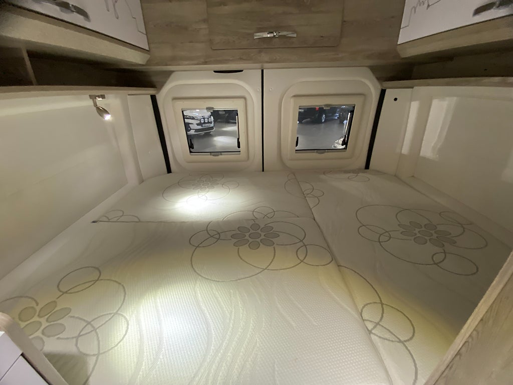 Car Image car-173235-00b5ee9115ab0b47515955317fccef44