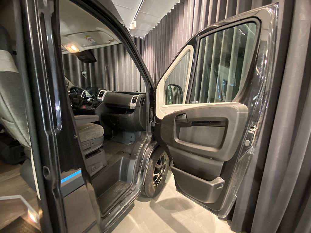 Car Image car-173235-0eb55f634719e2f01ad0122bba0d289b