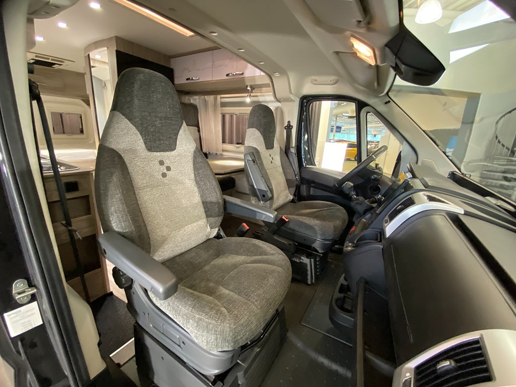 Car Image car-173235-14cea8623774e16712365c340be7f5a4