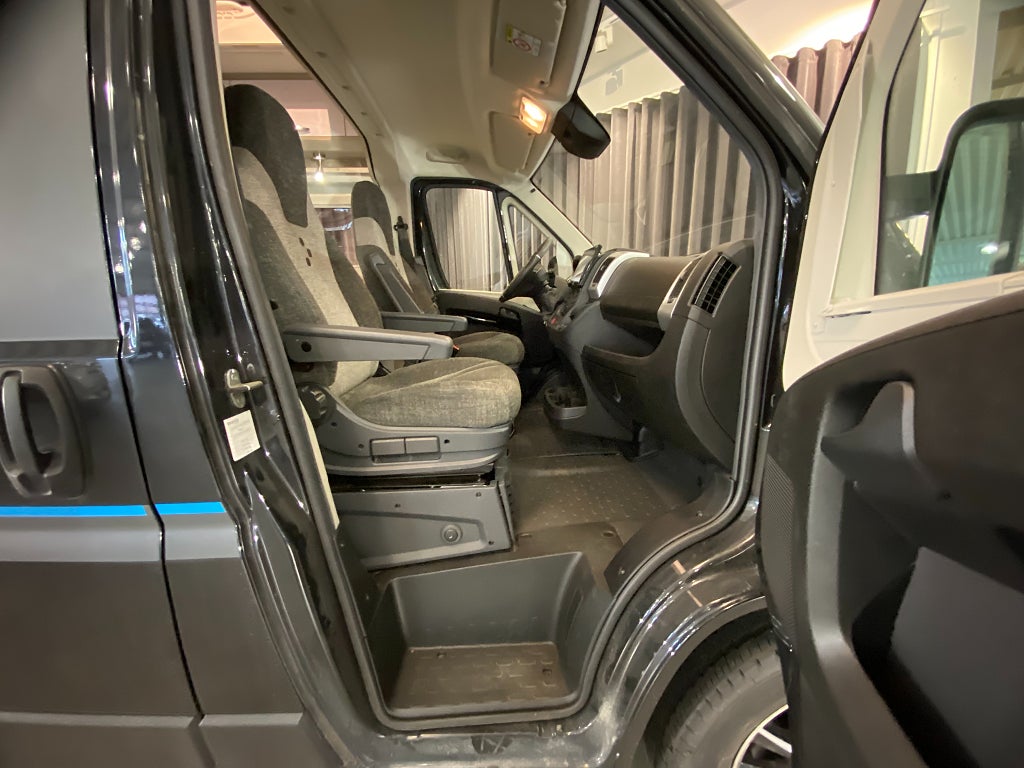 Car Image car-173235-4161ff87826a0e9626a6b16c45ad2877