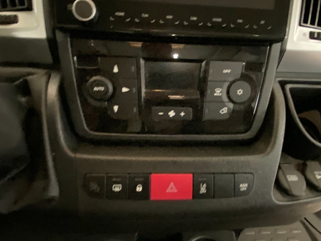 Car Image car-173235-5b3d3d0199cd4b56e7eaa7d0295e441e