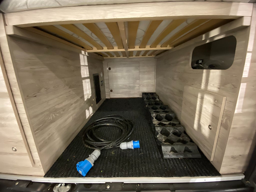 Car Image car-173235-a348efef588e40a1d13d1e4ae0b9604f
