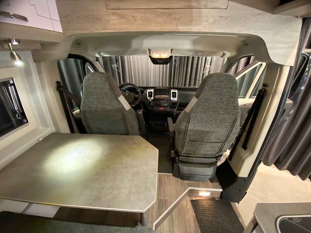 Car Image car-173235-ab8323617dc9dced7014bb2938659e88