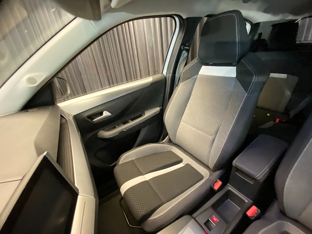 Car Image car-174242-c5b32bc4818e6a410b6bb2ef0b34405a