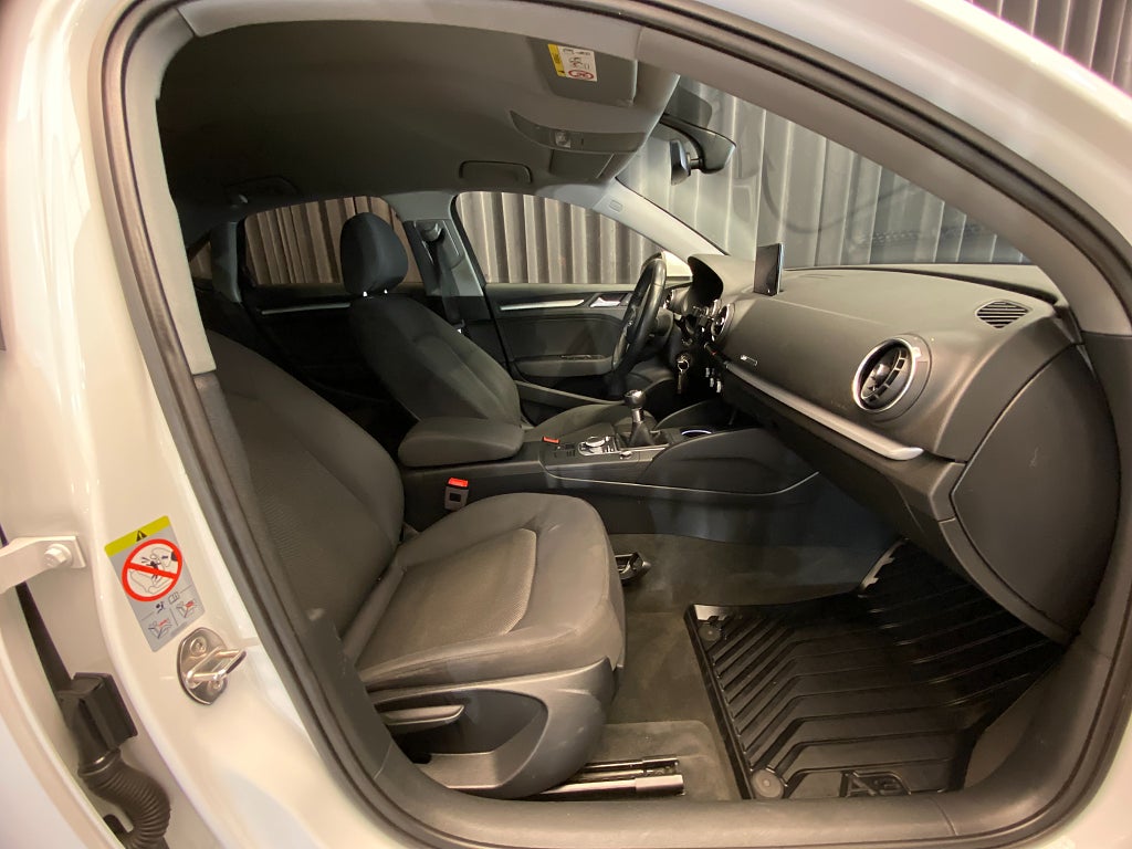 Car Image car-174319-4bc61a76d9324a88fcac827fbc5810ea