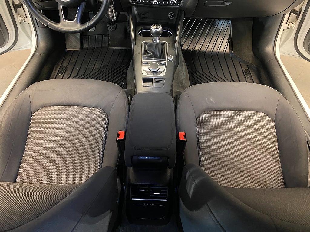 Car Image car-174319-bae5c8e87bb2ec2080978d4edf9ef8ff