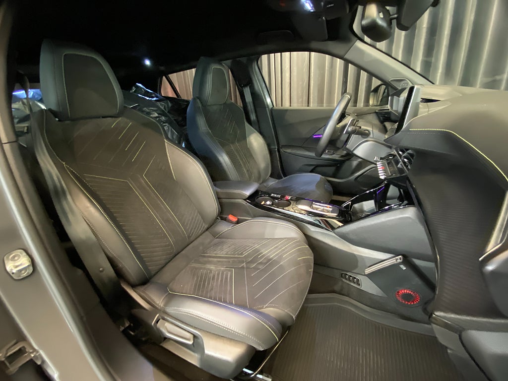Car Image car-175069-eb9c3dffb4cc1d80f2958994b1d0dba3
