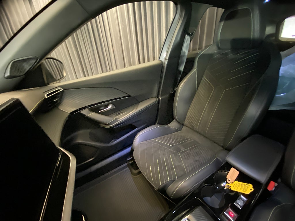 Car Image car-175124-69160f773462f1f170ff2e8a3befaffa