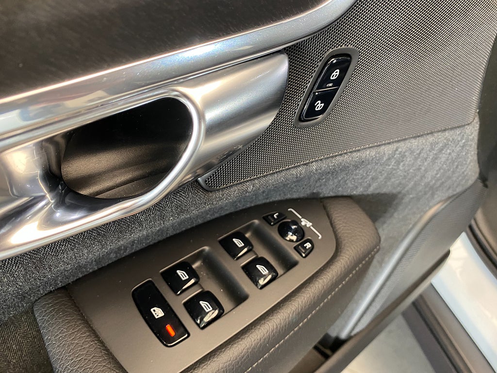 Car Image car-175189-74d92806fdb42c0f40e146ab67674bc9