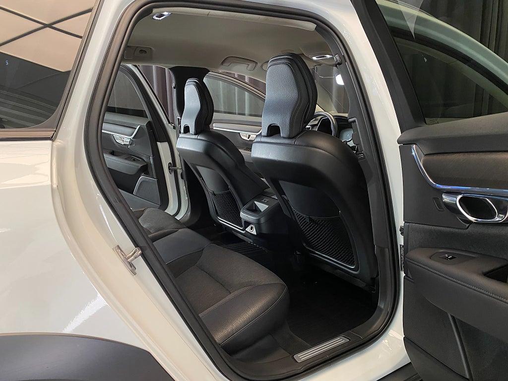 Car Image car-175189-c0c2f12647985aa16d4259ca080429f7