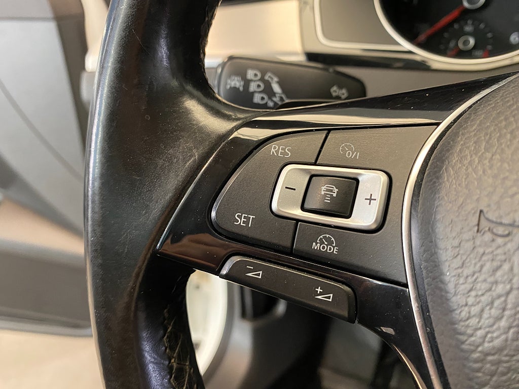 Car Image car-175193-2393207b99877359332e4e14b8df061a
