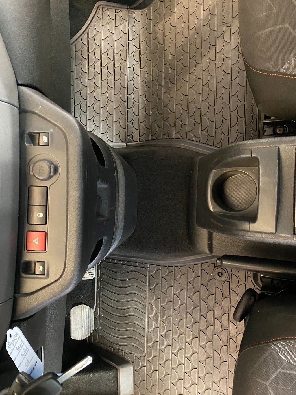 Car Image car-175604-c217e367eca6d3e2e6592d3b7f403405