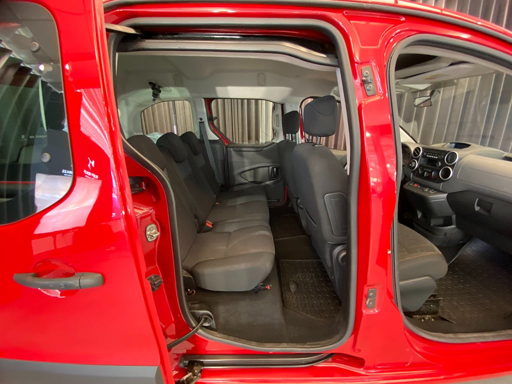 Car Image car-175604-cf7e6484e1431a73046228dffcd3b021