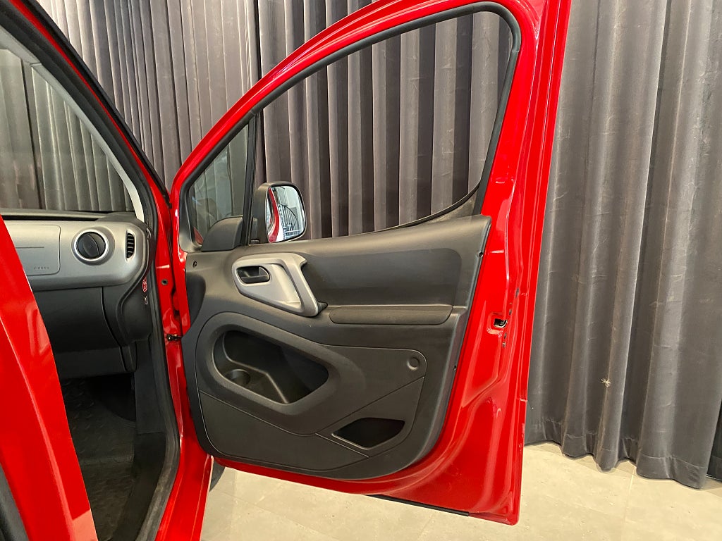 Car Image car-175604-e312775531d23c8f9176eb51a8dfd68b