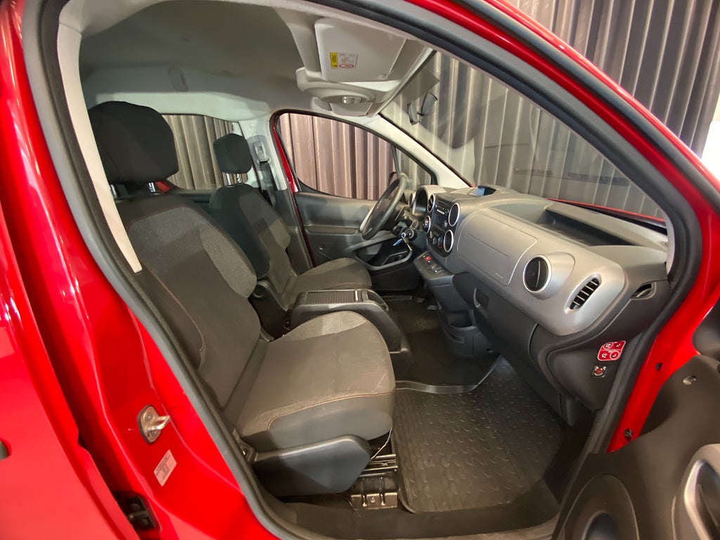 Car Image car-175604-e52bbcfa7dc877196a89f267554004af
