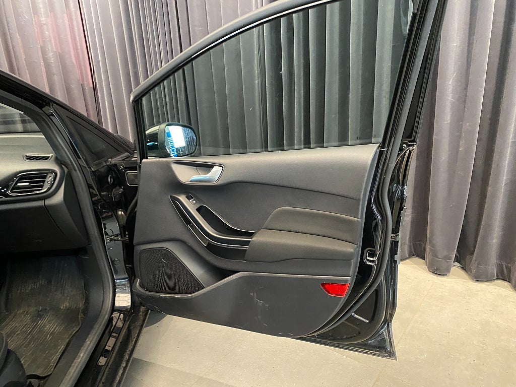 Car Image car-175606-0fde8a78aa0bff2ea68bbcdc50212873