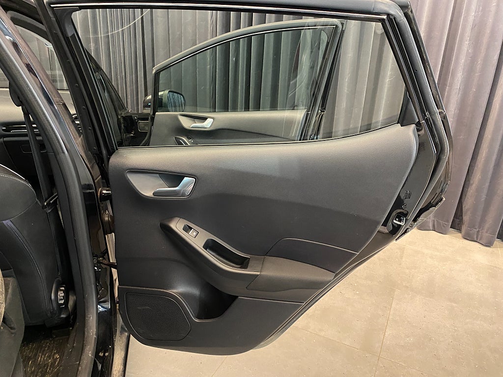 Car Image car-175606-17a005b2a7aad3fbb978fdb03fae8272
