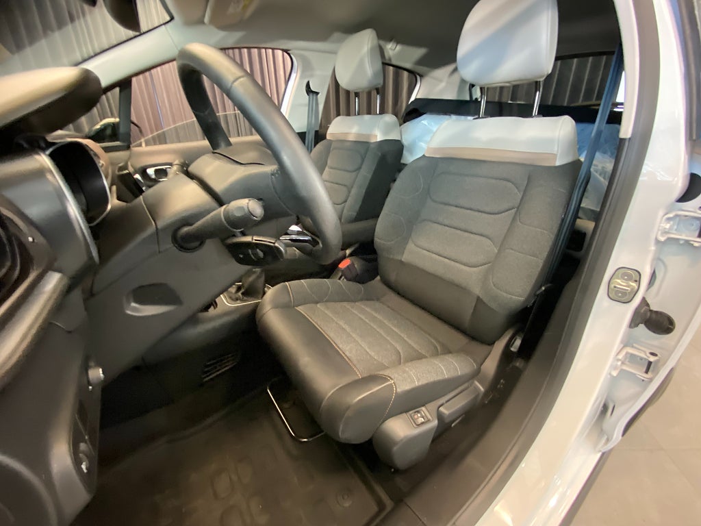 Car Image car-175609-434db0d5d3d347e8e17b91681df14c9a