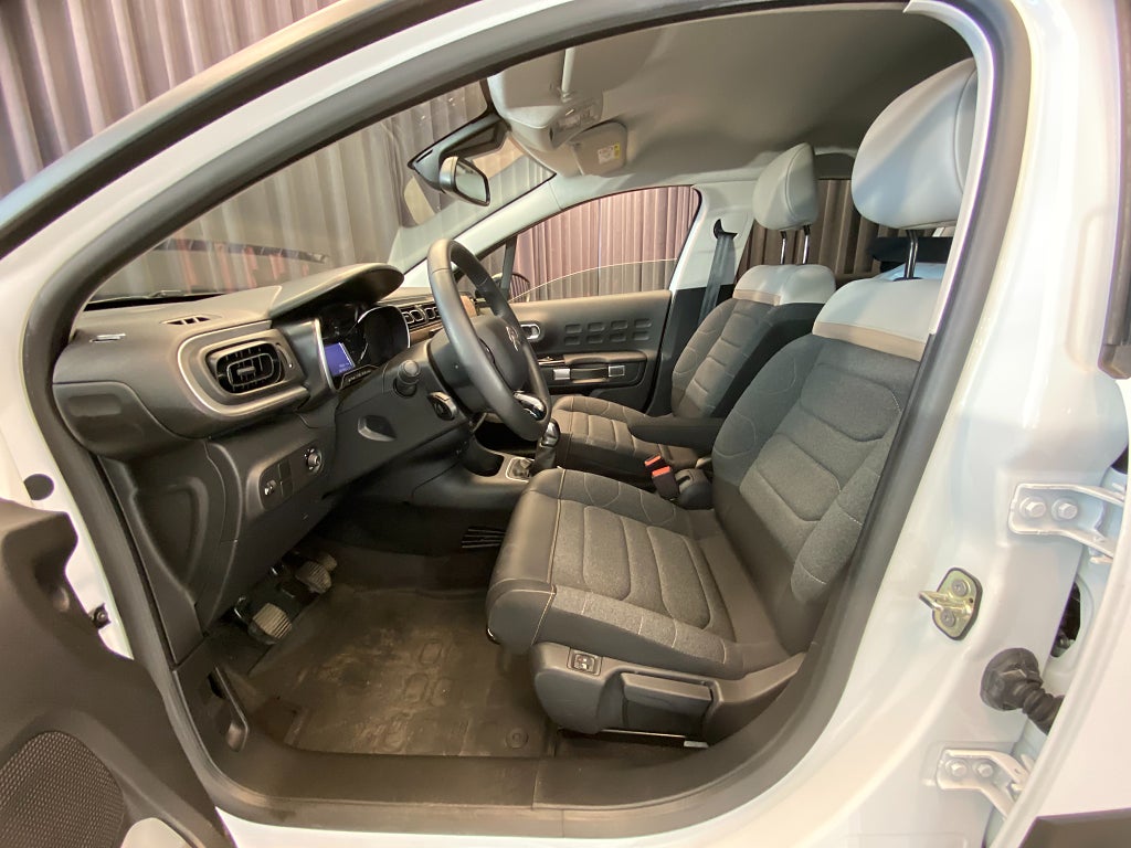 Car Image car-175609-b0c842c58cf79e9e3b1e0a21ae332f14