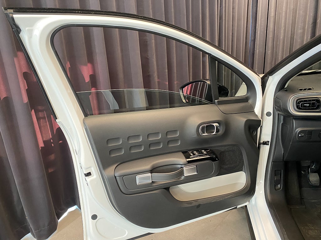 Car Image car-175609-c246d545d865c45cf05a2e1a82f812a7