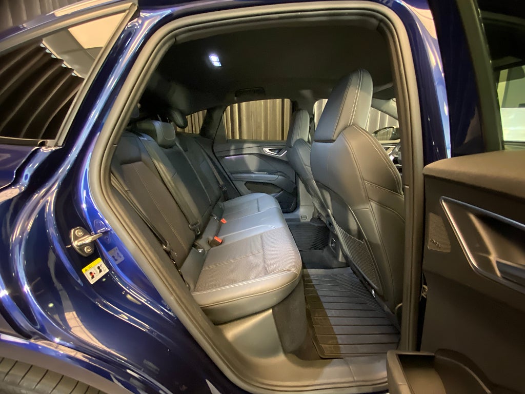 Car Image car-175911-1d27e4fedc7b372bc249e6d13bf79c61