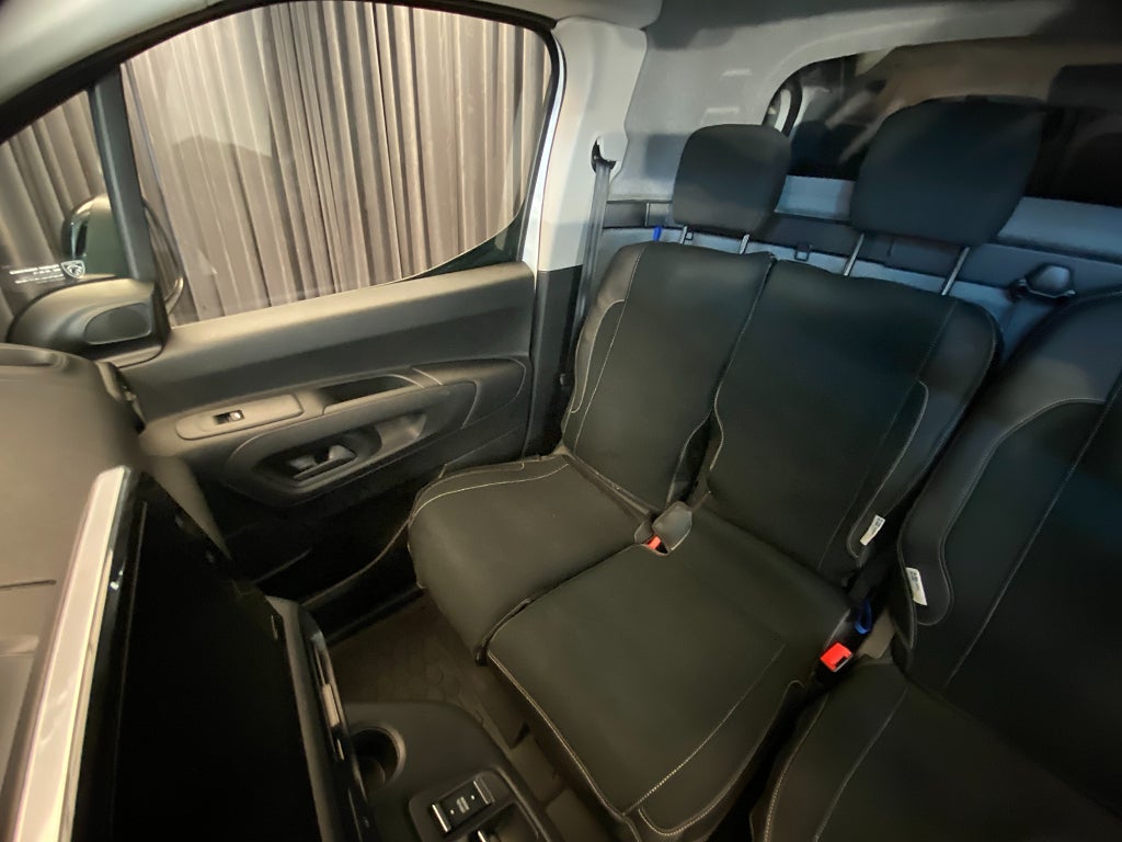 Car Image car-175990-324521fab474a8c70ce2742416d3c2bb