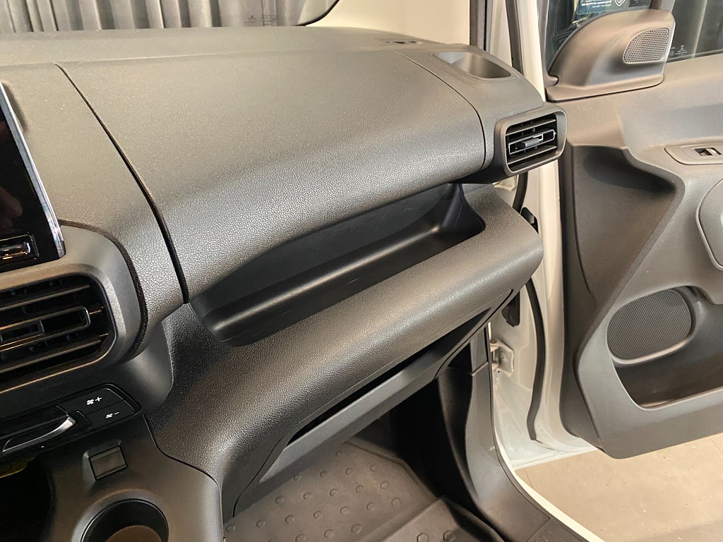 Car Image car-175990-6fa19298051f597fbd2239585f7e2d6b