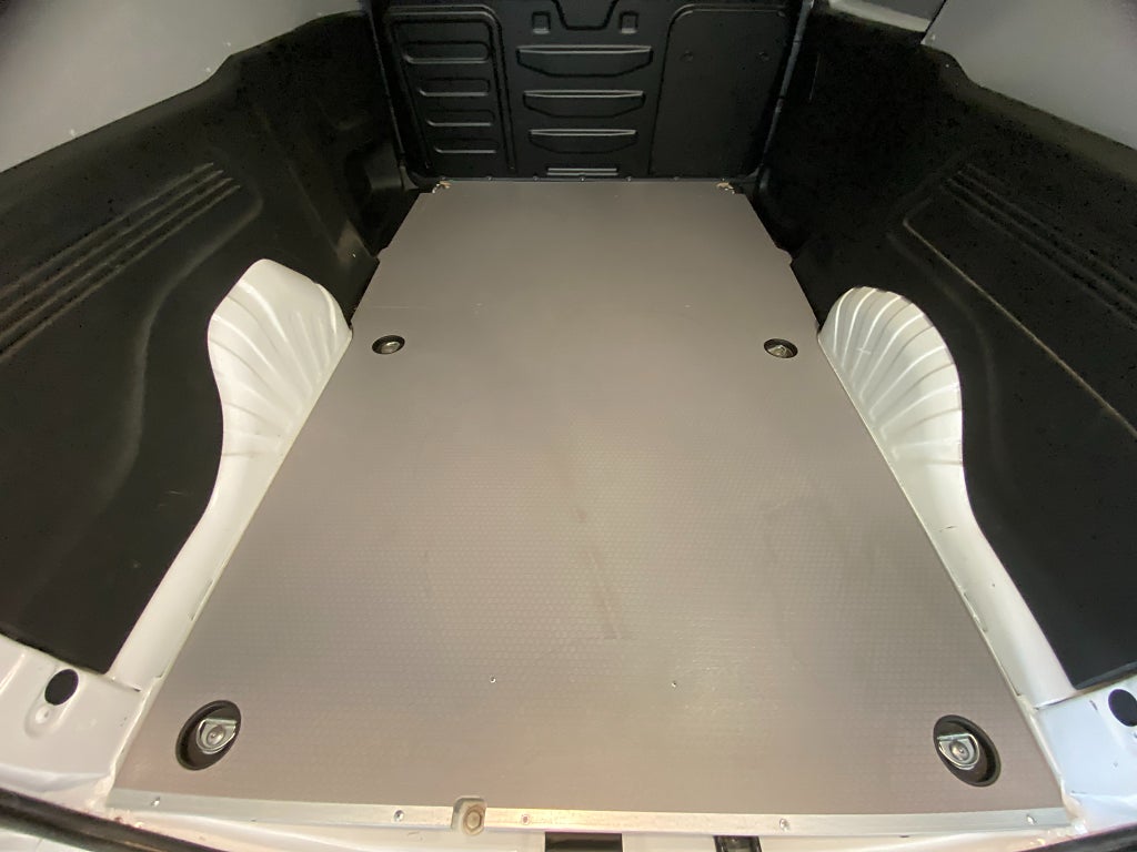 Car Image car-175990-d351d3d83b6b296ac73ae68fa9172d68
