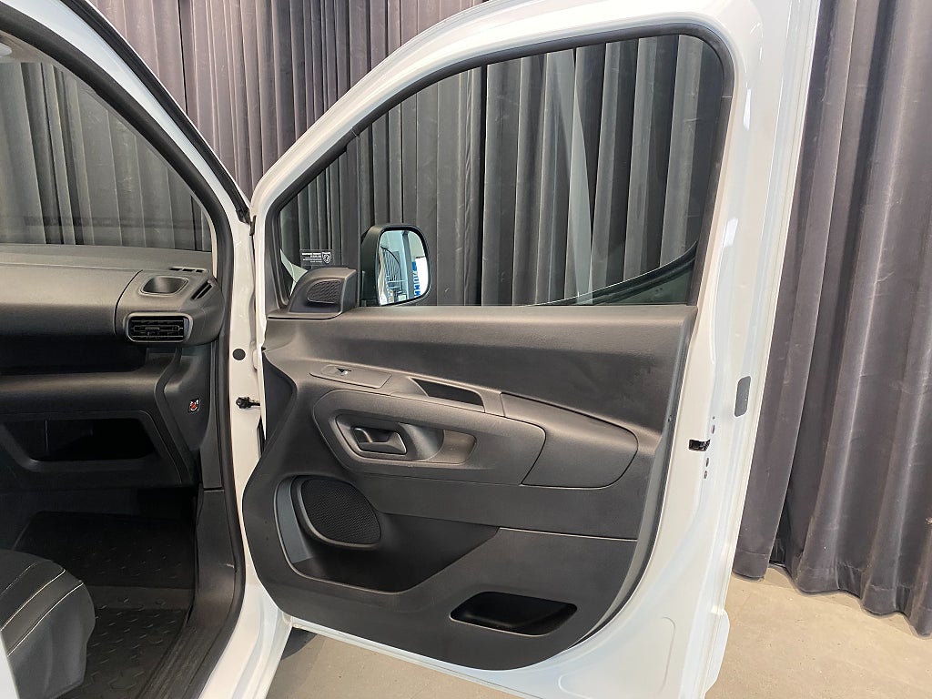 Car Image car-175990-dff2e924d824c480a2505a6d1b254045