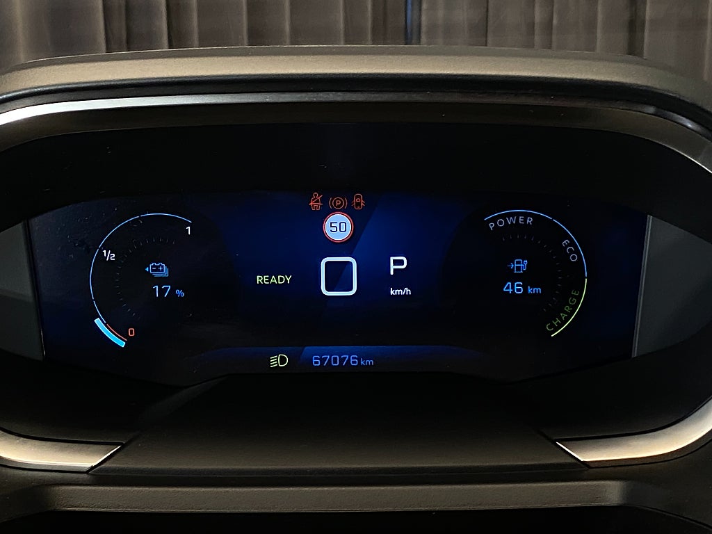 Car Image car-175990-f74ad9b215677b44cd78605a6914b388