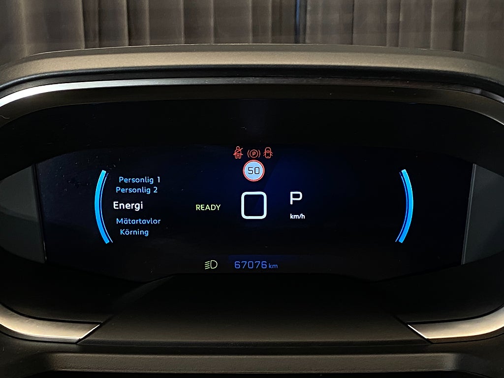 Car Image car-175990-f9e4be3a0e04d76f2b53865731c159a0