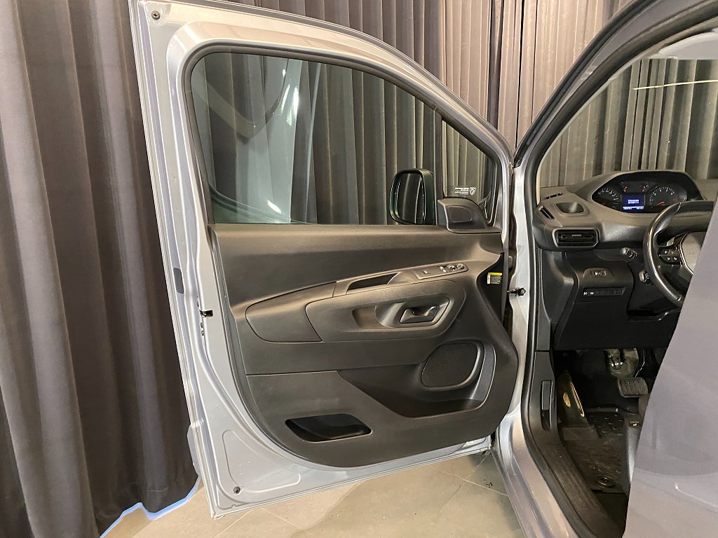Car Image car-176061-7be6c0d17a3f1599170978781ed52f1c