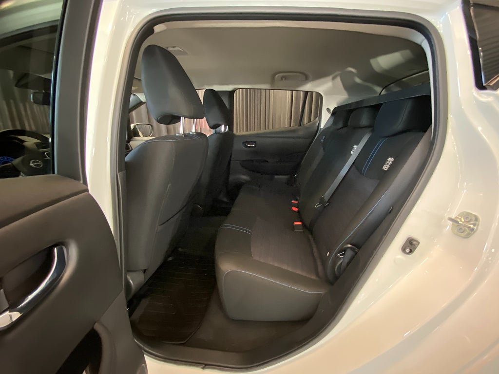 Car Image car-176332-7ed0bdfe00807fcbdd327f29648182f4