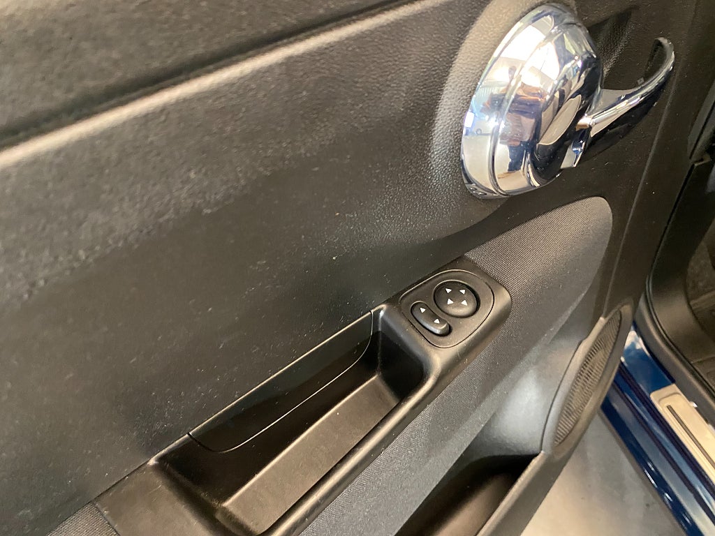 Car Image car-176406-c2ee503a93c8fb238cc998b5ce9a73cb