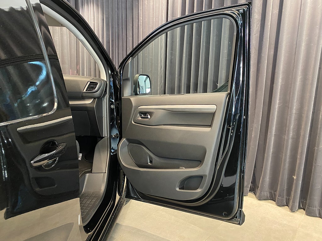Car Image car-176615-54c24b4421502f6ee86ea70d69898495