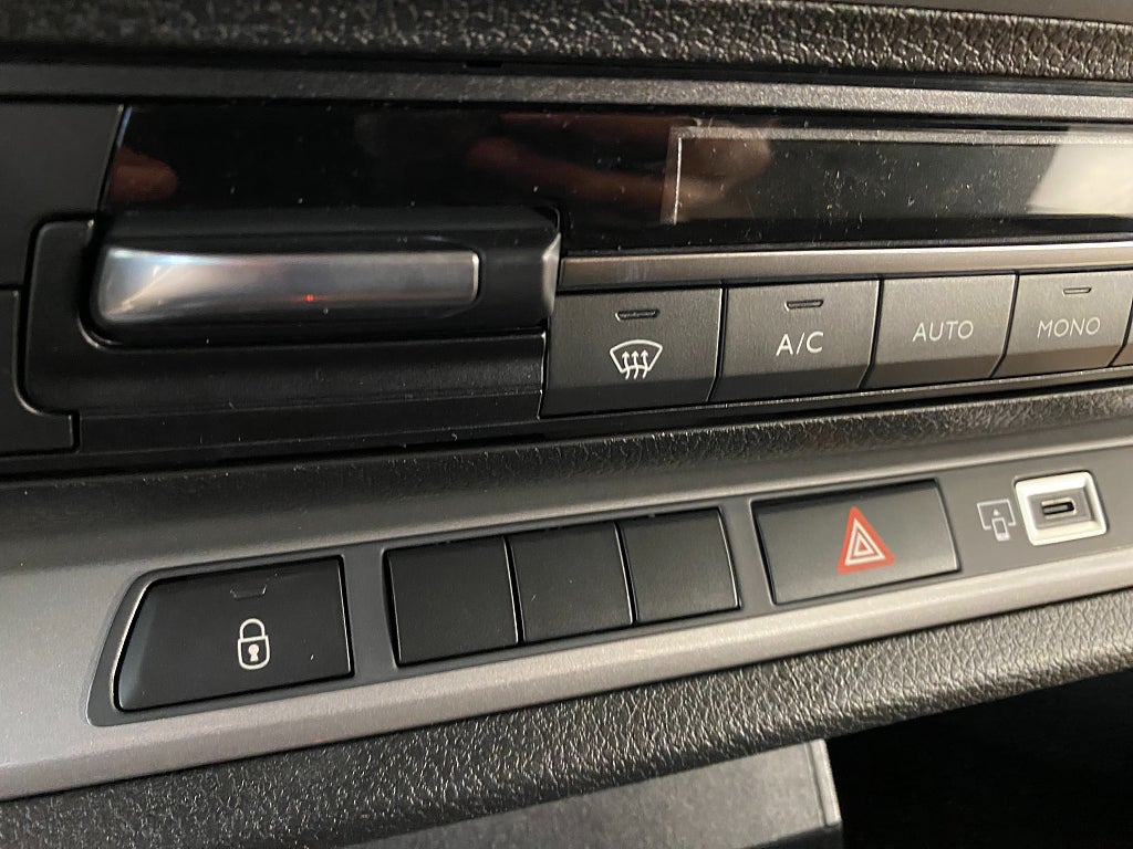 Car Image car-176615-7385f1c77c937d08b2fc56048079e97d