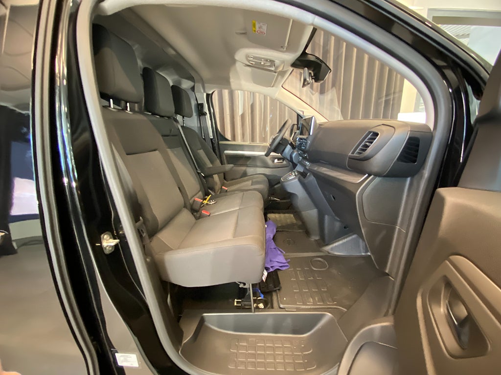 Car Image car-176615-7cf63f8a690ff45f206edfbb877eb22e