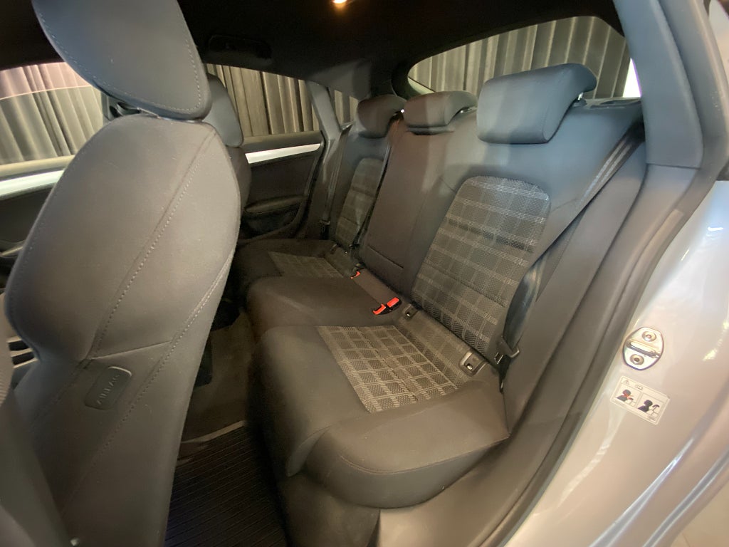 Car Image car-177029-8b6d2df0916bd0093282183e96eaca80