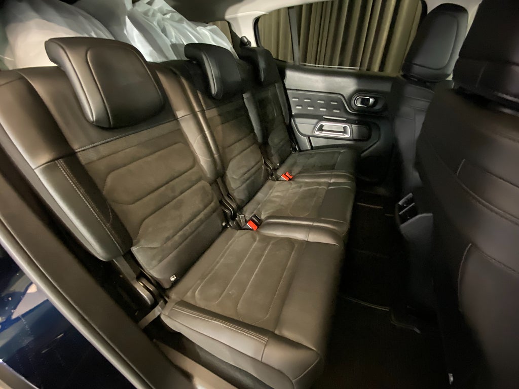 Car Image car-177282-41424c35963263995fd376db84a75a67