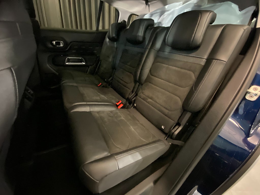 Car Image car-177282-e7fb47ff7e5fd3ad6bd916d73f3882b9