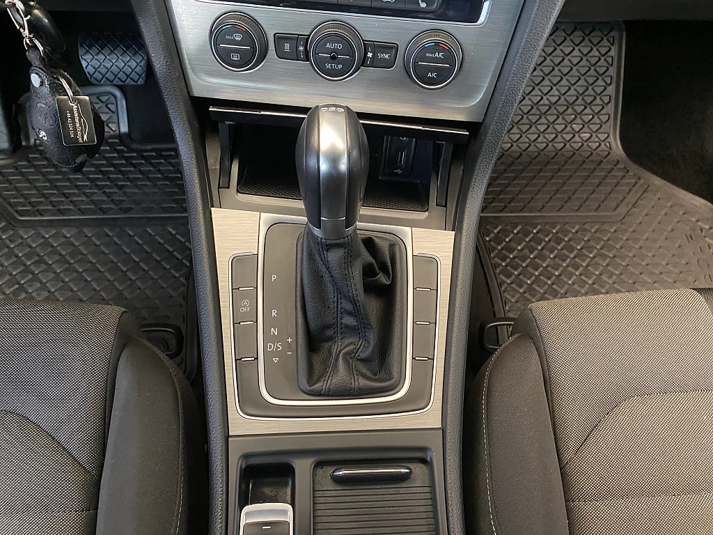 Car Image car-177466-6488355d73b7f77e11ef2845832eee3f