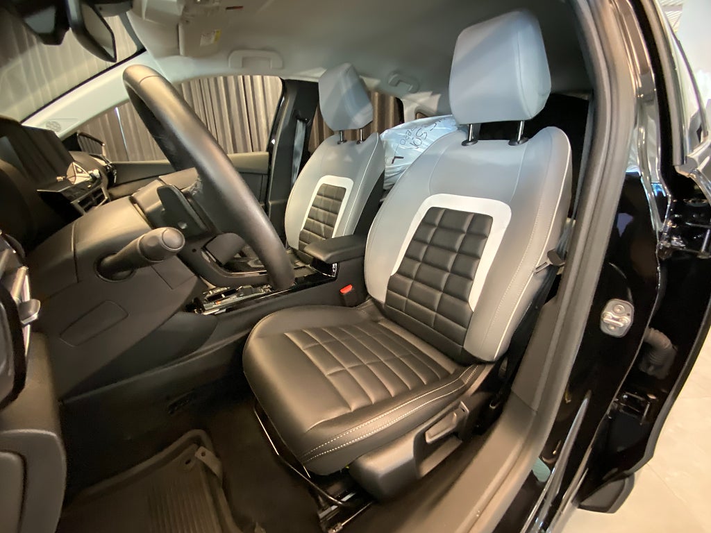 Car Image car-177684-332128bddef29db2ed01a286a75d0920