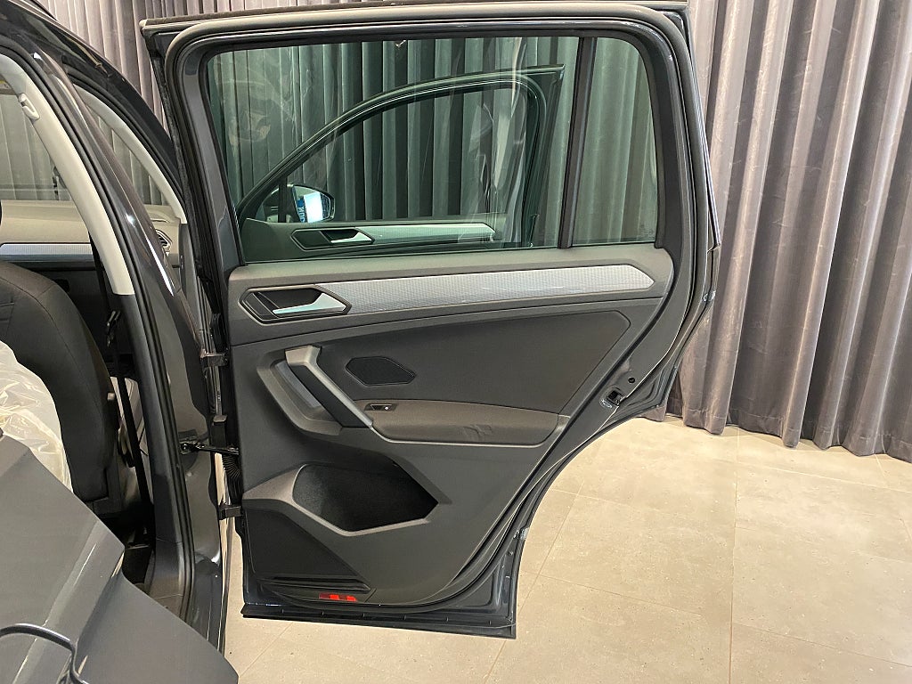 Car Image car-179358-a43e858a22a52df6a7385b499d5bea00