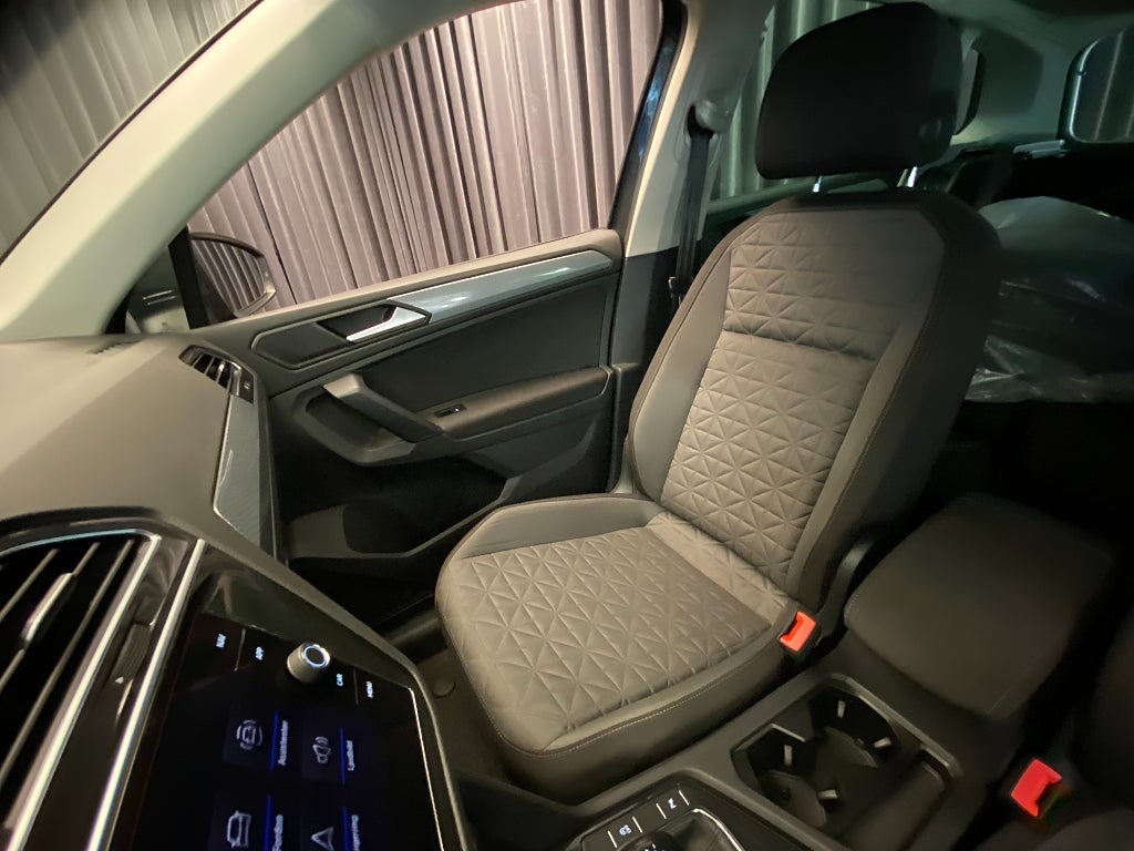 Car Image car-179358-d383158a0ebd994189c8ab89a4e56388