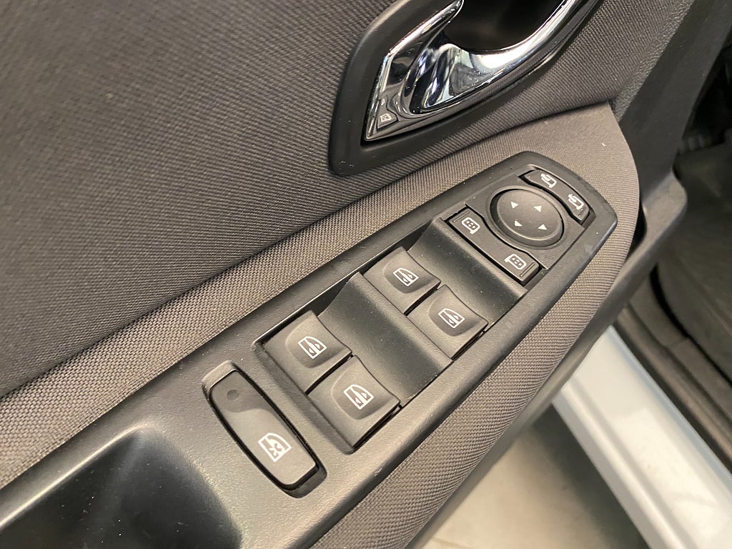 Car Image car-179367-01858fa00e37bee41761ae60017e68e9